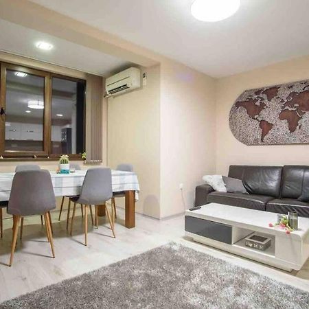 קאזאנלק Sunny Spacious Apartment In A Great Location מראה חיצוני תמונה