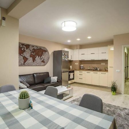קאזאנלק Sunny Spacious Apartment In A Great Location מראה חיצוני תמונה