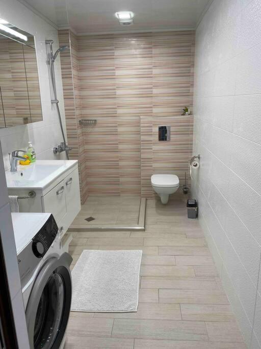 קאזאנלק Sunny Spacious Apartment In A Great Location מראה חיצוני תמונה