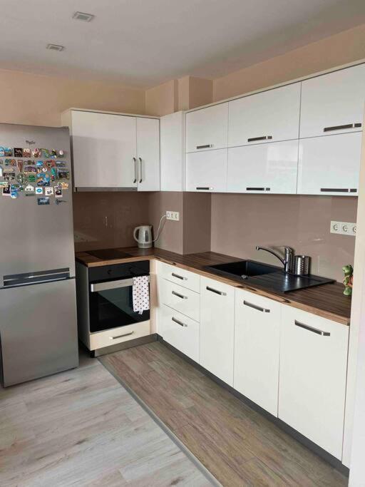 קאזאנלק Sunny Spacious Apartment In A Great Location מראה חיצוני תמונה
