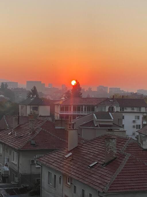 קאזאנלק Sunny Spacious Apartment In A Great Location מראה חיצוני תמונה